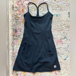 Vuori one shot tennis dress in navy